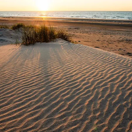 Nyaraló Near Dunes And Sea Dyke, Cleaning Included Middelkerke